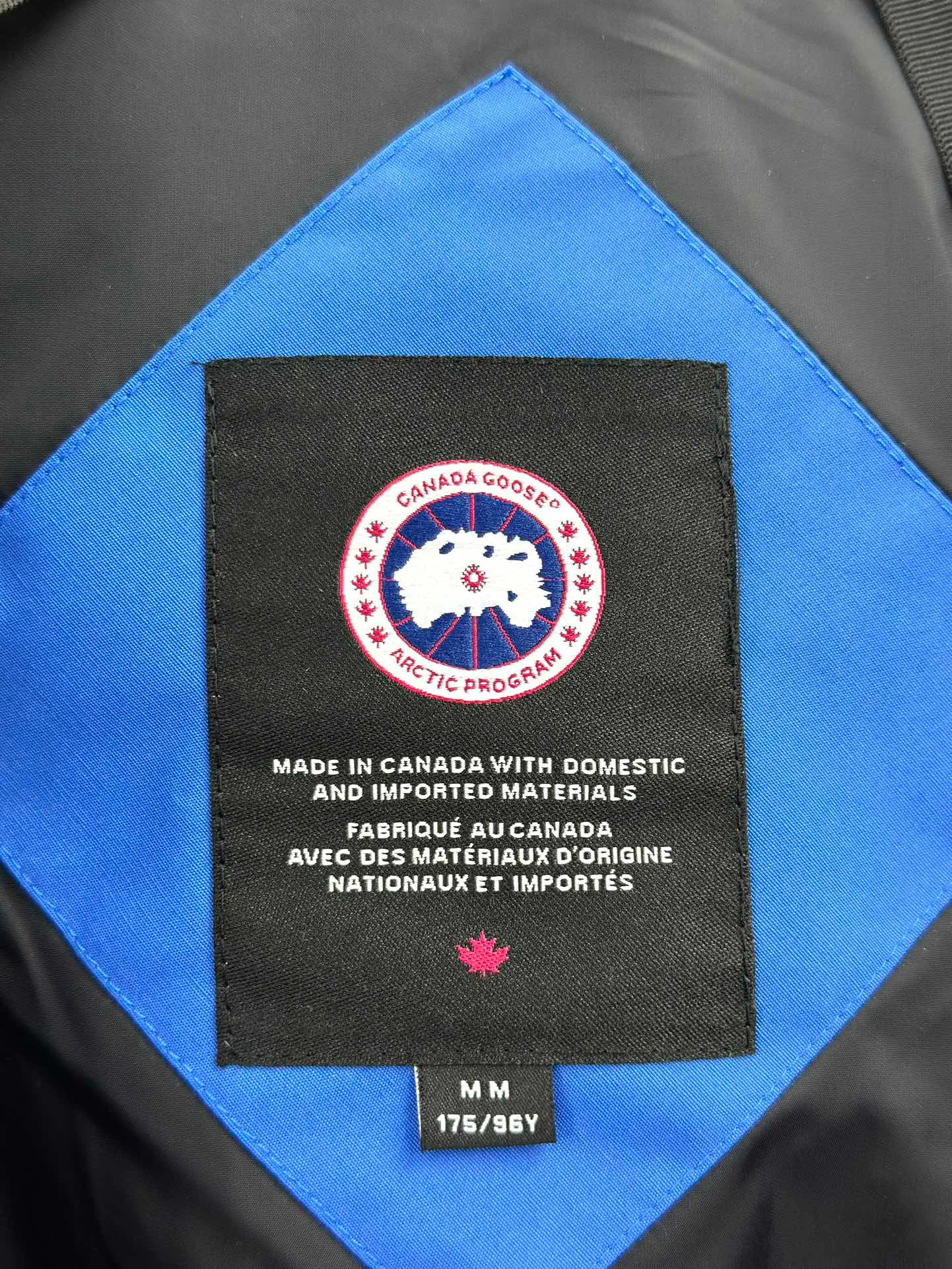 P680 𝗖𝗮𝗻𝗮𝗱𝗮 𝗚𝗼𝘀𝗲 / 🇨🇦 Canada Goose New Version 08 Down Jacket - Royal Blue